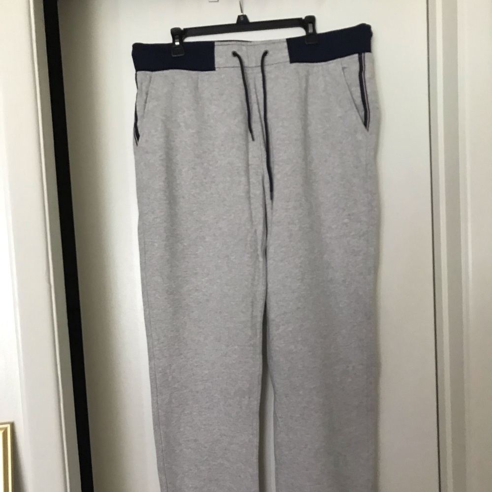 NWOT Tommy Hilfiger Sweats